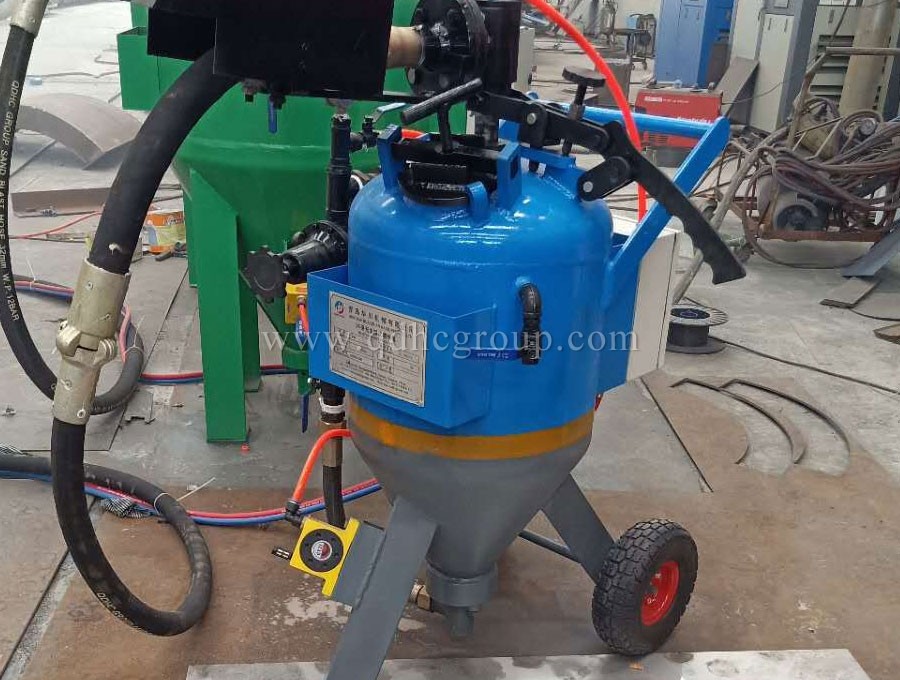 Small dust-free sandblasting machine HC150